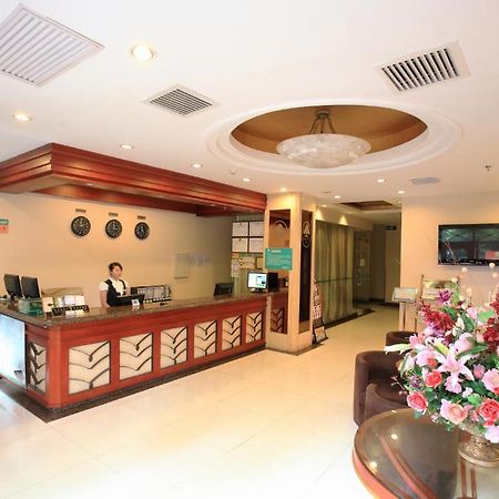 Greentree Inn Shanghai Dongming Road Subway Station Express Hotel Exterior foto