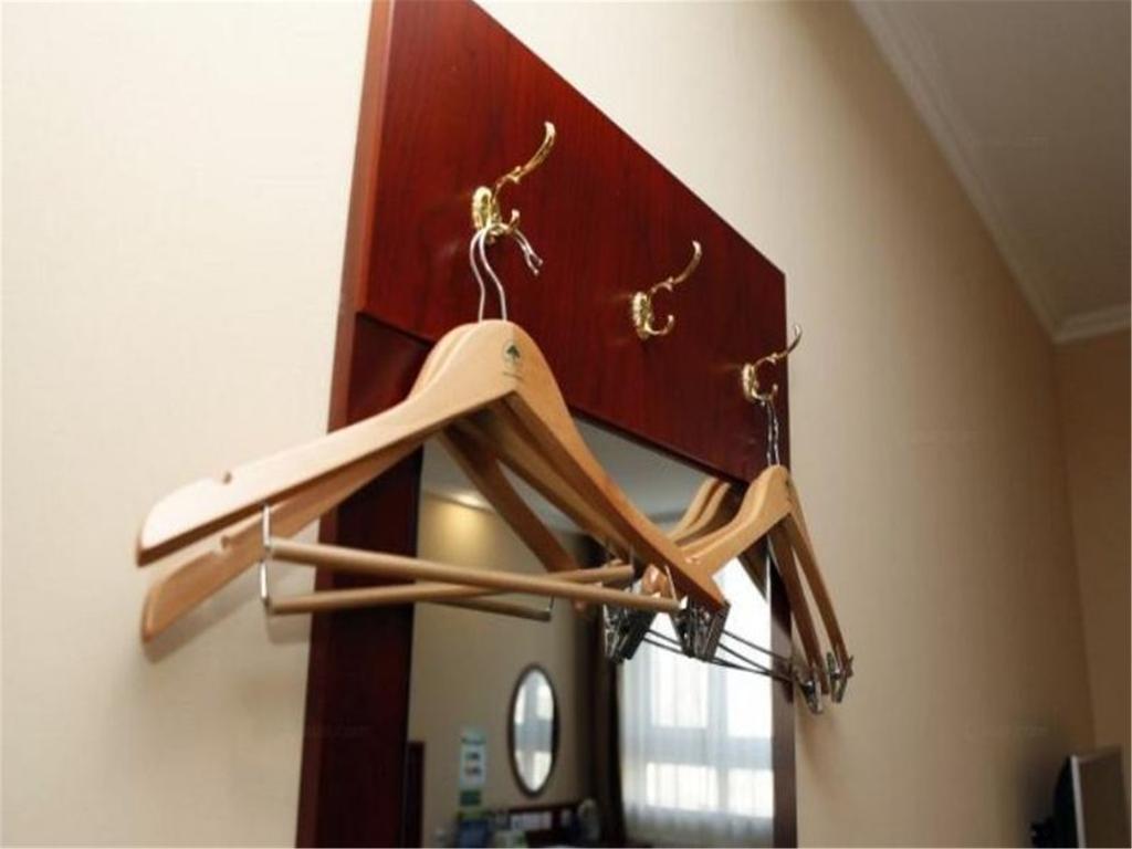 Greentree Inn Shanghai Dongming Road Subway Station Express Hotel Exterior foto