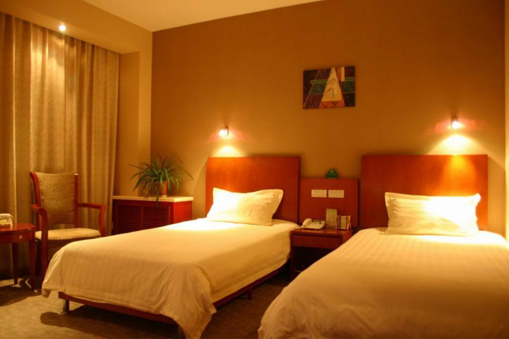 Greentree Inn Shanghai Dongming Road Subway Station Express Hotel Exterior foto