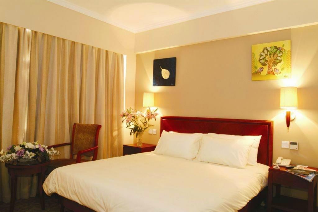 Greentree Inn Shanghai Dongming Road Subway Station Express Hotel Exterior foto